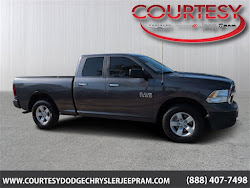 2016 RAM 1500 SLT