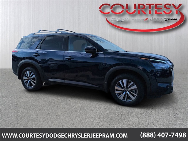 2024 Nissan Pathfinder SL