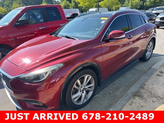 2017 INFINITI QX30 Premium